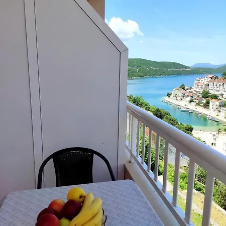 Guest house And Breeze *