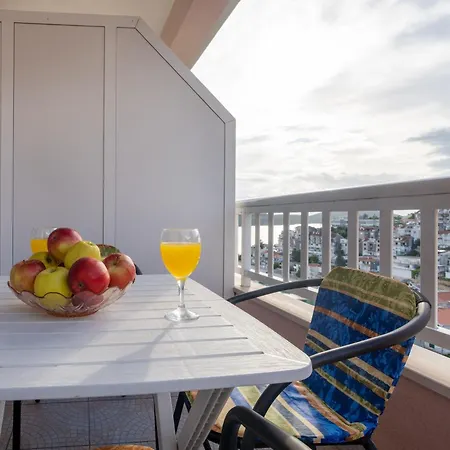 Guest house And Breeze Neum