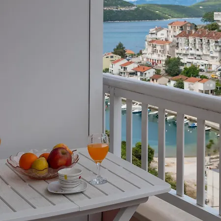 Gostinjska kuća And Breeze